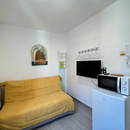 Maison Pepiniere Apartment